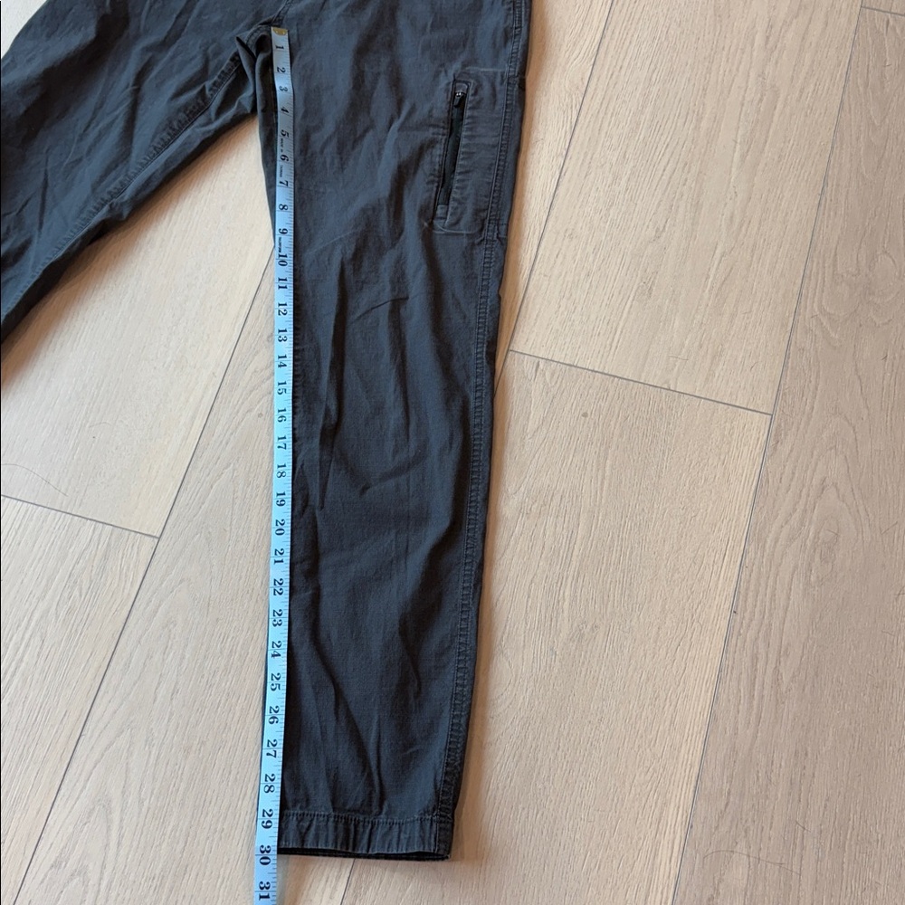Vuori Ripstop Utility Pants - Picture 5 of 9